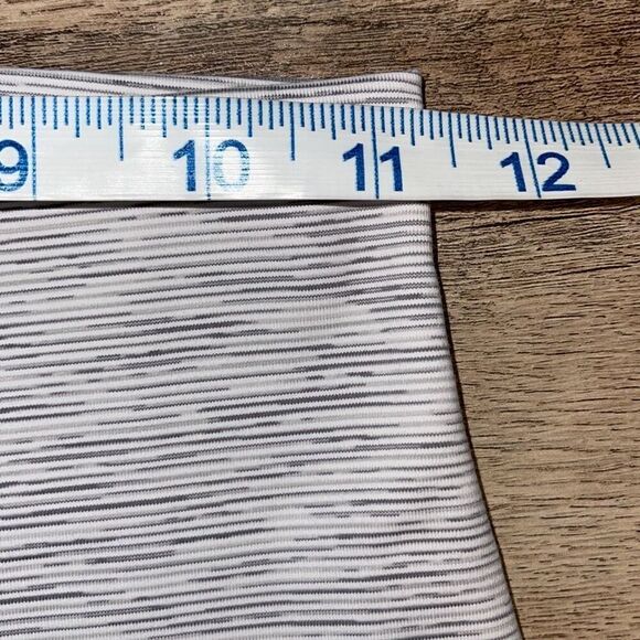 Lululemon Wunder Under Crop II Roll Down Scallop Gray Special Edition Size 2 Gra - Picture 9 of 10